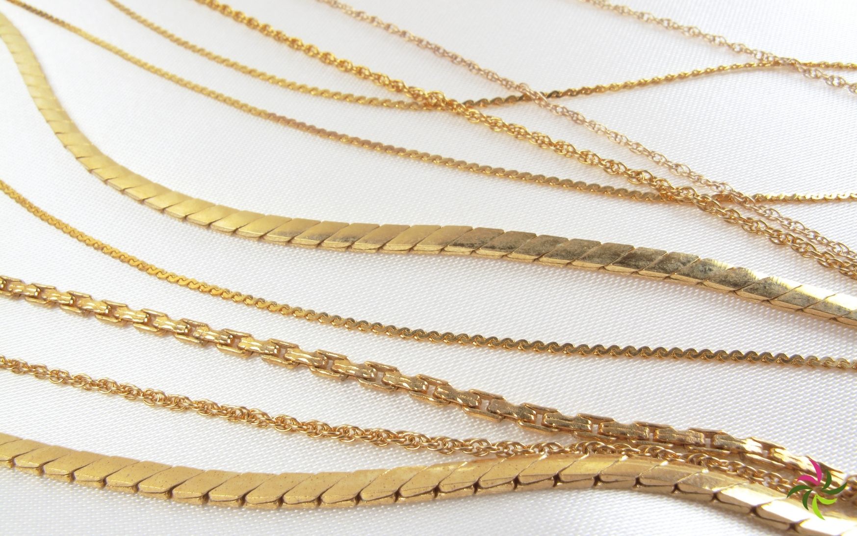 Determine necklace chain and bracelet length